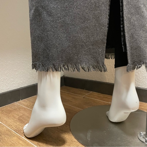 Eddie Bauer ❄️ Winter Warm Wool Blend Fringe Skirt & Scarf Bundle Sz 8/M - Picture 7 of 11